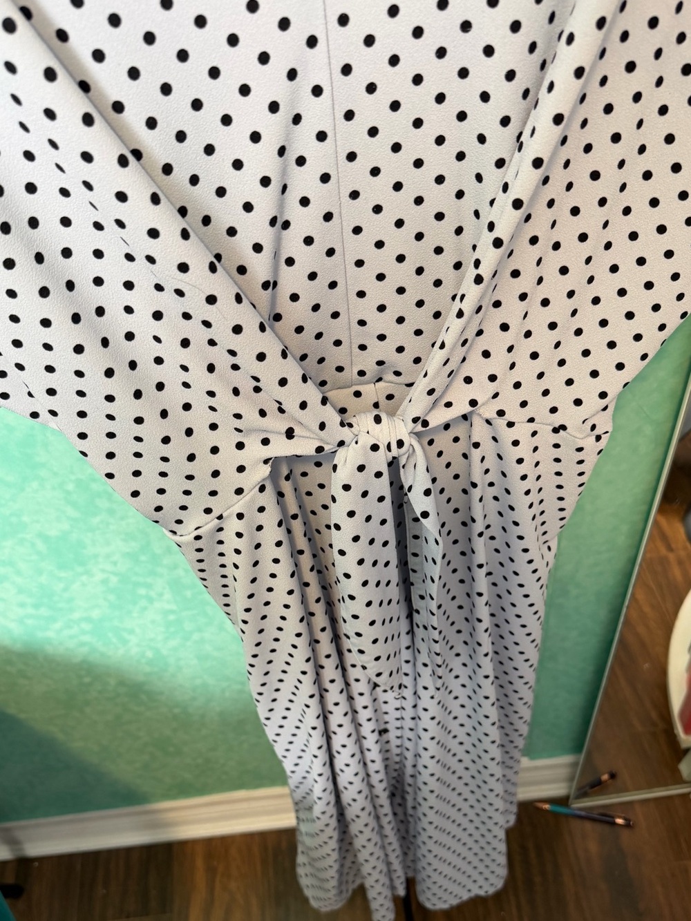 🤍🖤DEX Polka Dot Tie-Front Midi Dress in White and Black - Picture 9 of 14